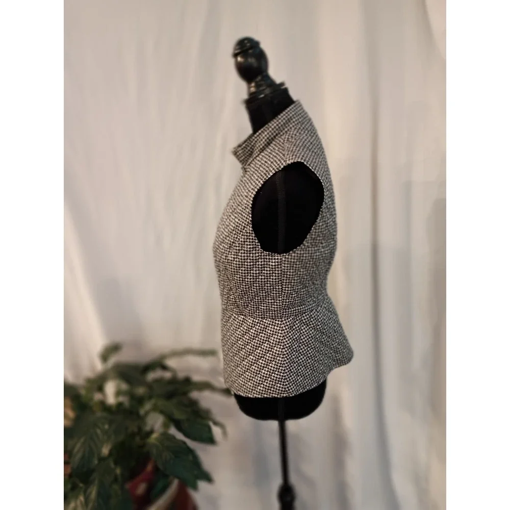 White House Black Market WHBM Houndstooth Quilted Peplum Vest Black‎ White XS